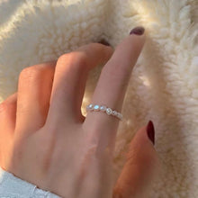 Load image into Gallery viewer, Colorful Freshwater Pearl Crystal Beaded Elastic Rope Ring Cute Handmade Crystal Beads Ladies Ring Ring Jewelry Accessories
