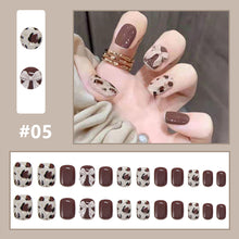 Load image into Gallery viewer, 24pcs/set Multicolor Small Fresh Nail Patches Fake Nail Pieces Detachable Fake Nails Nail Art Accessories
