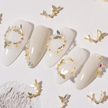 Load image into Gallery viewer, Nail Art Butterfly Jewelry Zircon Light Luxury Nail Art Decorations Nail Metal Accessories Manicure Ornaments
