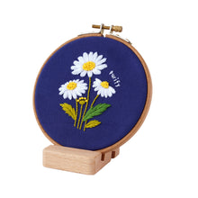 Load image into Gallery viewer, Cross Stitch Material DIY Handmade Ornaments Embroidery Kit Beginner Self-embroidered Fabric Gift Home Decoration Flower Pattern
