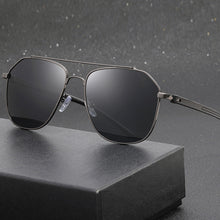 Load image into Gallery viewer, Men Cool Outdoor Polarizing Sunglasses Double Beam Aviator Glasses Retro Trend Safety Drive Sun Glasses
