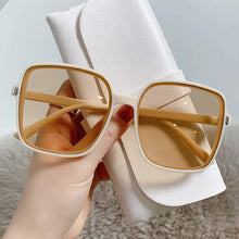 Load image into Gallery viewer, Gradient Square Frame Sunglasses Trend UV Protection Retro Sunglasses Fashion Women Sunglasses Outdoor Glasses

