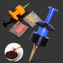 Load image into Gallery viewer, Portable Earthworm Bloodworm Clip Bait Clip Earthworm Clip Fishing Tackle Fishing Tools Fishing Baits Accessories
