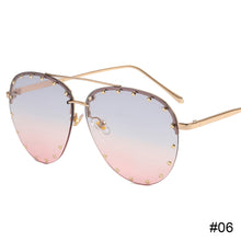 Load image into Gallery viewer, Fashion Trend Sunglasses UV Protection Retro Sunglasses Colorful Outdoor Travel Glasses for Women
