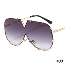 Load image into Gallery viewer, Large Frame Sunglasses Personality Trend Sunglasses UV Protection Retro Sunglasses Outdoor Glasses for Men Women
