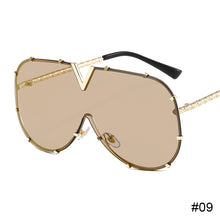 Load image into Gallery viewer, Large Frame Sunglasses Personality Trend Sunglasses UV Protection Retro Sunglasses Outdoor Glasses for Men Women
