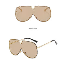 Load image into Gallery viewer, Large Frame Sunglasses Personality Trend Sunglasses UV Protection Retro Sunglasses Outdoor Glasses for Men Women
