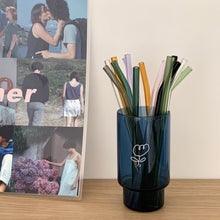Load image into Gallery viewer, Reusable Transparent Glass Straws Multi-Color Glass Eco Friendly Heat-resistant High Borosilicate Straw Drinking Straws for Juice Milk Coffee Bar Drinks
