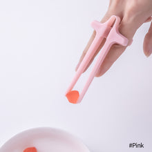 Load image into Gallery viewer, 1Pc Hands-free Snack Chopstick Play Games Finger Chopsticks Easy to Use Plastic Multifunctional Snack Clip Convenient Tong for Gaming
