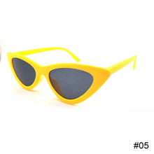 Load image into Gallery viewer, Retro Cat Eye Sunglasses Triangle Small Frame Sunglasses Simple Fashion Outdoor Sunglasses for Women
