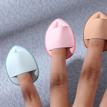 Load image into Gallery viewer, Mini Size Finger Shape Air Cushion Sponge Foundation Makeup Blender Undereye Concealer Highlighter Makeup Puff Tools
