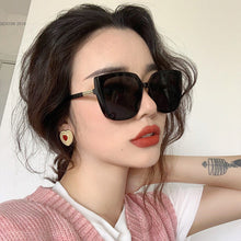 Load image into Gallery viewer, Square Frame Sunglasses Vintage Large Frame Sunglasses Fashion Outdoor UV Protection Sunglasses For Men Women
