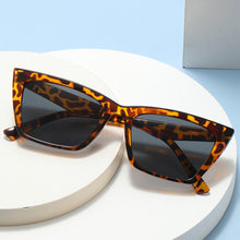 Load image into Gallery viewer, Large Square Frame Sunglasses Outdoor UV Protection Sunglasses Fashion Simple Sunglasses For Men Women
