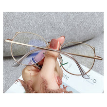 Load image into Gallery viewer, Cute Anti Blue Light Glasses Metal Glasses Frame Flat Glasses Fashion Comfortable Transparent Glasses For Women
