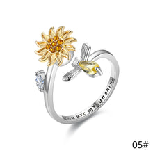 Load image into Gallery viewer, Fashion Simple Personality Sweet Daisy Pendant Opening Ring Women Jewelry Gift
