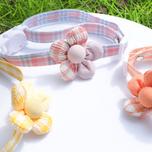 Load image into Gallery viewer, Flower Pet Collar Adjustable Cat Collar Necklace Cute Pet Cat Dog Pendant Safety Collar Four Seasons General Pets Supplies
