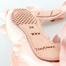 Load image into Gallery viewer, Satin Girls Ballerina Ballet Pointe Shoes Child Adult Ballet Shoes with RibbonsPractise Ballerina Shoes Women Dance Shoes
