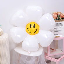 Load image into Gallery viewer, 1Pc White Daisy Flower Foil Balloon Plumeria Helium Ball Wedding Kids Birthday Party Decoration Baby Shower INS Photo Props

