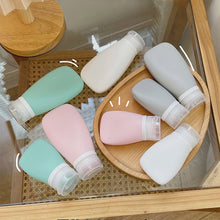 Load image into Gallery viewer, 30ml/60ml/90ml Silicone Travel Bottles Sub-packaging Storage Bottles Leakproof Refillable Small Sample Bottle for Shampoo Conditioner Lotion Skin Care Products
