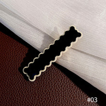 Load image into Gallery viewer, Women Retro Elegant Black White Checkerboard Geometric Acrylic Hairpins Side Hair Clips Barrettes Fashion Hair Accessories
