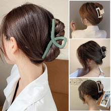 Load image into Gallery viewer, Korean Extra Large Hair Clip for Women Retro Frosted Hair Pin Grab Hair Claw Temperament Barrettes Hair Volume Fashion Accessories
