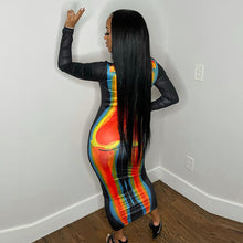 Load image into Gallery viewer, Heat Sensing Print Design Contrast Color Slim Fit Long Sleeve Dress Round Neck Tight Waist Long Dress

