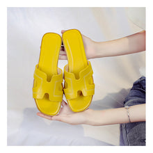 Load image into Gallery viewer, Fashion Solid Color Flat Slippers Non-slip Wear-resistant PU Leather Slippers Outdoor Slippers for Women

