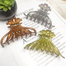 Load image into Gallery viewer, Large Jelly-colored Plate Hair Hairpin Casual Hair Clip Temperament Fashion All-match Hair Accessories

