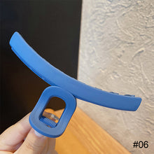 Load image into Gallery viewer, Klein Blue Hair Clip Simple Temperament Hair Clip Acrylic Plate Hair Hairpin All-match Hair Accessories for Women
