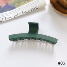Load image into Gallery viewer, Green Hair Clip Hairpin Acrylic Simple Headgear Hair Clip Hairpin Temperament All-match Hair Accessories
