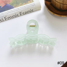 Load image into Gallery viewer, Green Hair Clip Hairpin Acrylic Simple Headgear Hair Clip Hairpin Temperament All-match Hair Accessories
