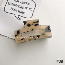 Load image into Gallery viewer, Acetate Grab Clip Hair Clip Mermaid Hair Grab Headdress Hair Clip Fashion All-match Hair Accessories
