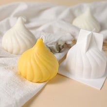 Load image into Gallery viewer, DIY Onion Shape Candle Silicone Mold Handmade Food Grade Chocolate Mousse Making Molds Plaster Soap Mould Christmas Gift Decoration
