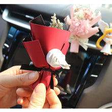 Load image into Gallery viewer, Creative Car Air Outlet Perfume Decoration Car Immortal Dried Bouquet Small Fresh Air Conditioning Mouth Fragrance Clip
