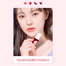 Load image into Gallery viewer, 4 Colors Hydrating Lip Tint Moisturizing Lip Glaze Long-lasting Moisturizing Glossy Lip Gloss Lip Makeup Cosmetic
