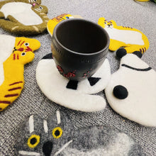 Load image into Gallery viewer, Cute Cat Wool Felt Coaster Cartoon Style Tea Coaster Cup Mat Coffee Mug Pad ChristmaChristmas Gift Kitchen Table Decor
