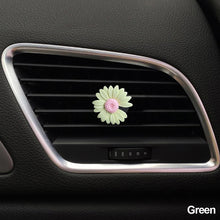 Load image into Gallery viewer, 1Pc Car Air Vent Clips Air Conditioning Small Daisy Aromatherapy Decor Clip Freshener Interior Outlet Vent Perfume
