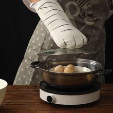Load image into Gallery viewer, 1 pc Cute Cartoon Cat Paws Oven Mitts Cat Claw Cotton Baking Insulation Gloves Microwave Heat Resistant Anti-scald Non-slip Glove
