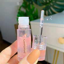 Load image into Gallery viewer, Transparent Crystal Jelly Lipgloss Shiny Clear Mirror Moisturizing Glitter Liquid Lipstick Lip Oil Fruit Taste Lip Tint
