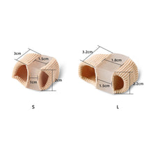 Load image into Gallery viewer, Thumb Valgus Corrector Toe Separator Big Foot Bone Overlap Toe Sleeve Double Hole Toe Sleeve Corrector Foot Care Health Care
