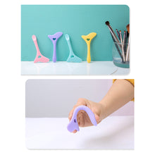 Load image into Gallery viewer, Multifunctional Silicone Eye Makeup Bezel Eyeliner Eyeshadow Mascara Auxiliary Tool Portable Makeup Tool

