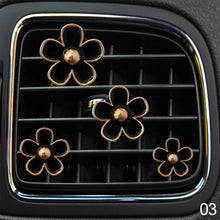 Load image into Gallery viewer, 4Pcs/Set Car Outlet Vent Perfume Clips Freshener Air Conditioning Aromatherapy Small Daisy Interior Decoration Supplies

