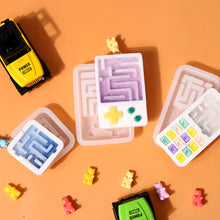 Load image into Gallery viewer, Labyrinth Quicksand Silicone Mold Keyring Pendant Handmade Ornament Mold DIY Resin Mould Handcrafts Making
