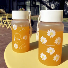 Load image into Gallery viewer, 500ml Daisy Water Bottle Transparent Plastic Water Bottle BPA Free Outdoor Sport Water Cup Summer Student Portable Mug with Rope
