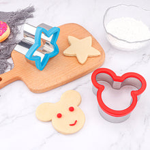 Load image into Gallery viewer, 1PC Sandwich Cutter for Kids Animal Dinosaur Star Heart Shape Stainless Steel Bread Mould Metal Cookie Cutters Mold Baking
