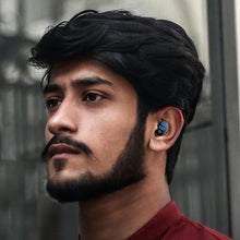 Load image into Gallery viewer, Q7 Bluetooth Headset New Mini In-ear Small Headset With Long Invisible Standby Time Business Model Single Ear Digital Display Model
