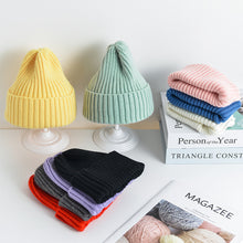 Load image into Gallery viewer, Children Knitted Hat Candy Color Knitted Hat Autumn and Winter Warm Knitted Hat Comfortable Breathable Knitted Hat for Kids
