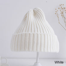 Load image into Gallery viewer, Children Knitted Hat Candy Color Knitted Hat Autumn and Winter Warm Knitted Hat Comfortable Breathable Knitted Hat for Kids
