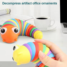 Load image into Gallery viewer, 3D Fidget Slug Articulated Realistic Insects Toy Fun Crawling Sensory Toy Can Be Twisted Casually Pleasant Release Stress

