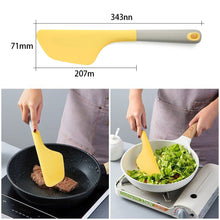 Load image into Gallery viewer, 34cm Cake Cream Spatula Non Stick Omelette Spatula Turner Butter Scraper Flour Mixing Baking Tool Heat Resistant Pastry Scraper
